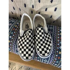 Vans Classic Slip-On Checkered Sneakers | M 6.5 | W 8